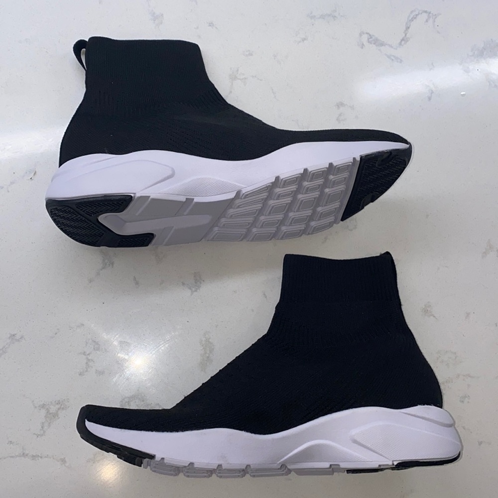 Sam Edelman Tara Logo Sock Runners